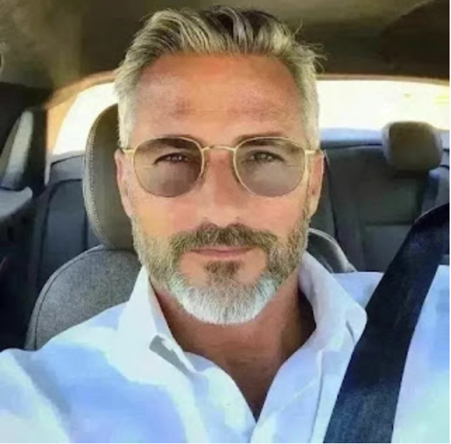 Click below 👇 & reply — I’m waiting for you 🌹😍❣️